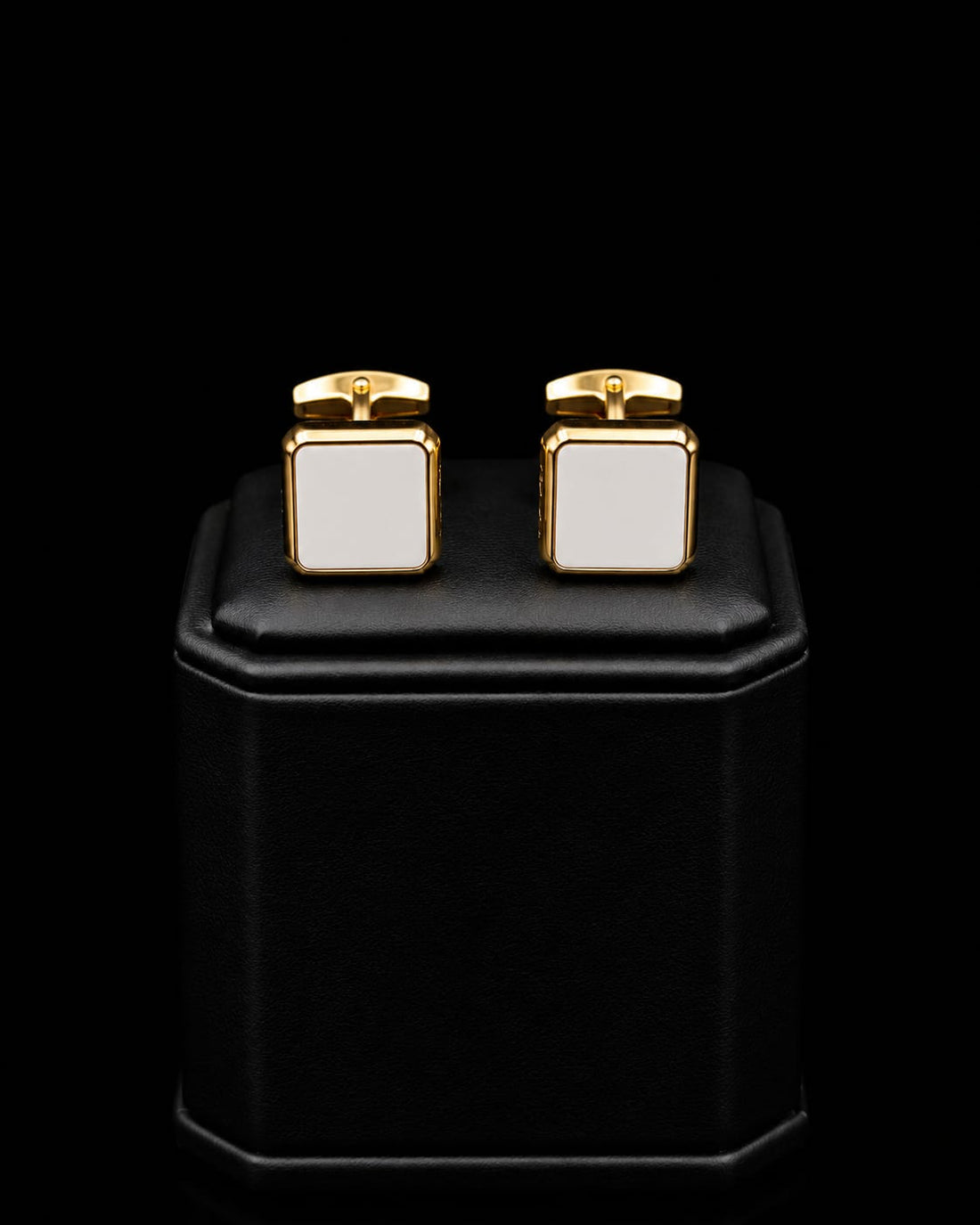 CUFFLINKS